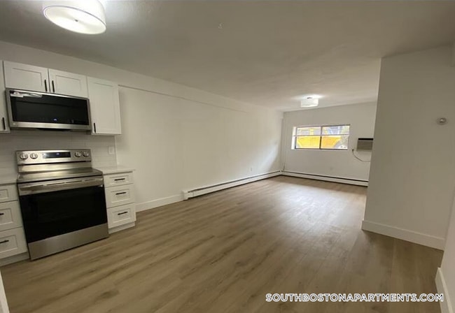 Photo - 741 E 6th St Unit 32