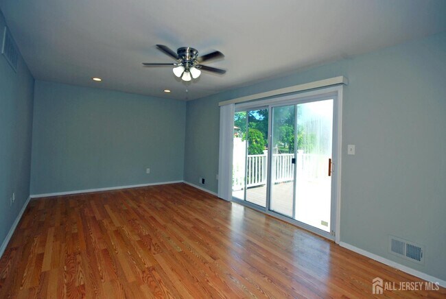 Photo - 1 Orchid Ct