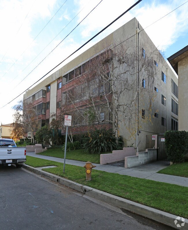 Photo - 5221 Bellingham Ave