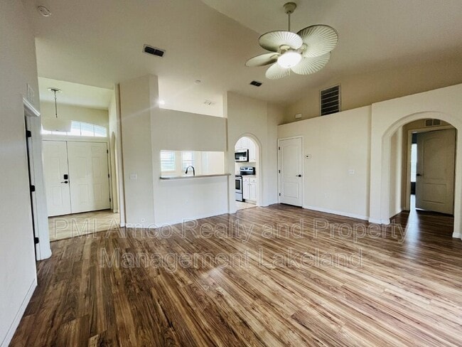 Photo - 3519 Kenwood Crossing