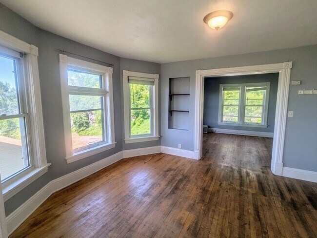 Photo - 1802 W 3rd St Unit 2 Upper