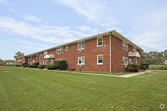 Monmouth Beach Village Apartment Homes - Monmouth Beach Village Apartment Homes