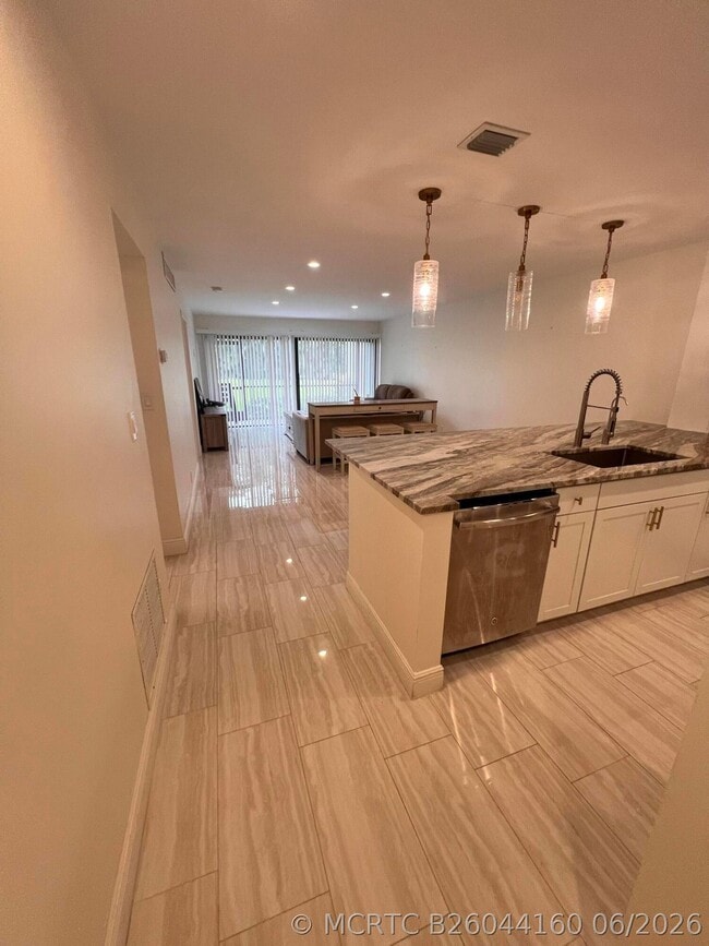 Building Photo - 2500 Presidential Way Unit 103