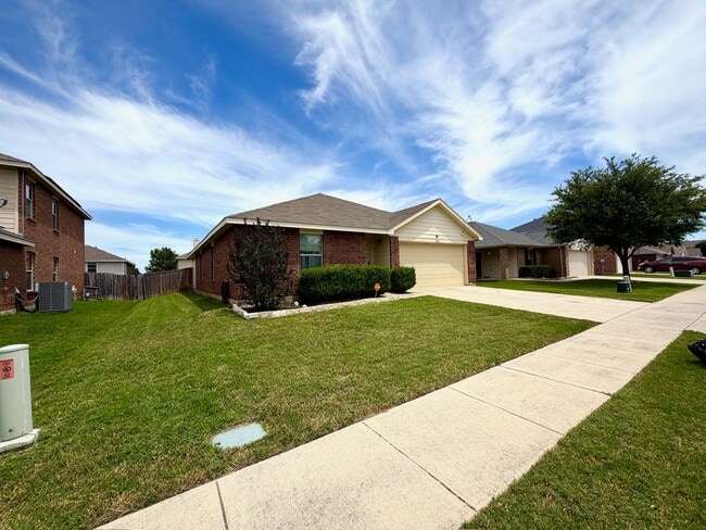 Building Photo - 12642 Forest Lawn Rd