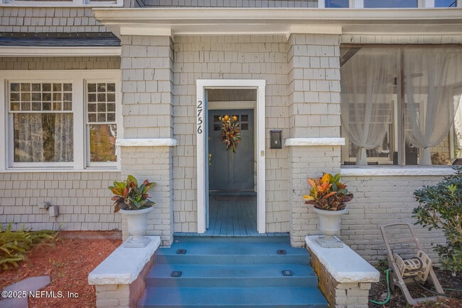 Photo - 2756 Oak St