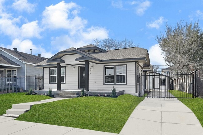 224 Everton St