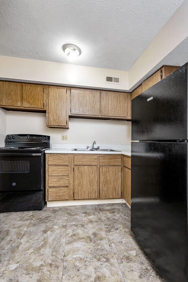 Pinecrest Village Apartments For Rent in Columbus, OH