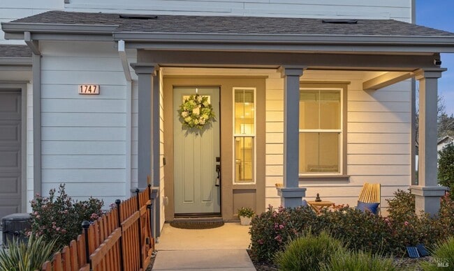 Photo - 1747 Linden Ln