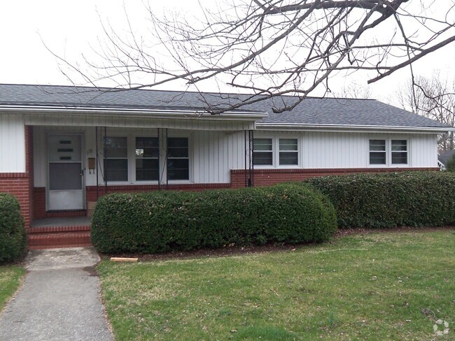 Building Photo - 3 Bedroom Duplex in Mount Airy Rental