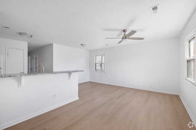 Building Photo - 1436 W 27th St Unit B Rental