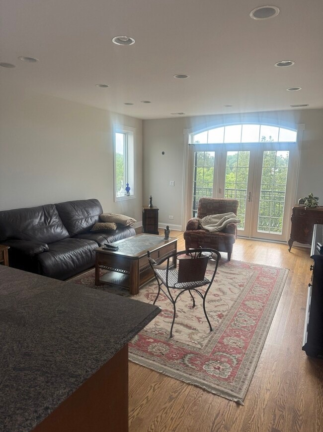 Photo - 5454 W Higgins Ave Unit 3