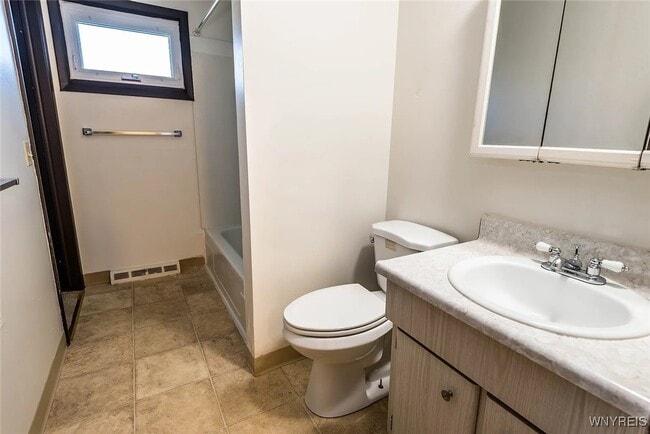 Photo - 111 Sunshine Dr