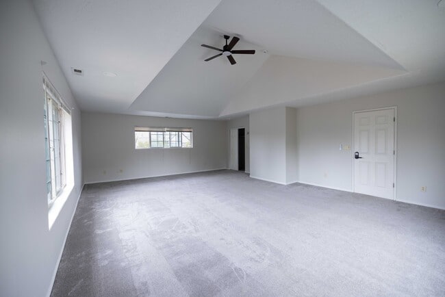 Photo - 401 S Main St