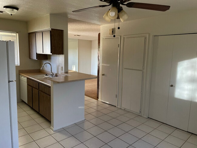 Photo - 8131 N 107th Ave