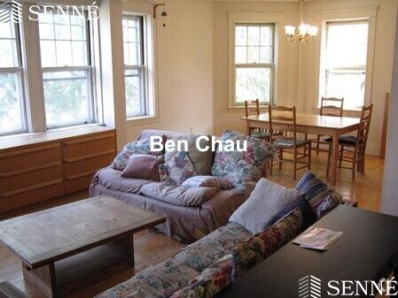 Building Photo - 44 Langdon St Rental