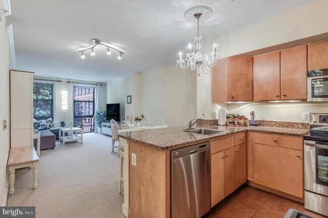 Photo - 631 D St NW Unidad 337