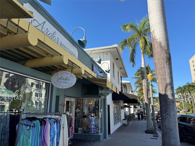 Photo - 1010 NE 8th Ave