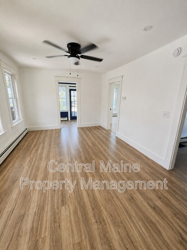 Photo - 485 Tuner St