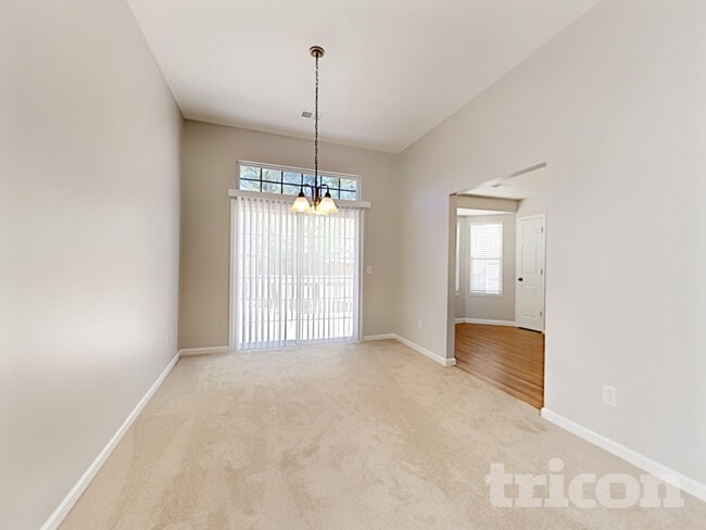 Photo - 319 Quiet Grove Ln