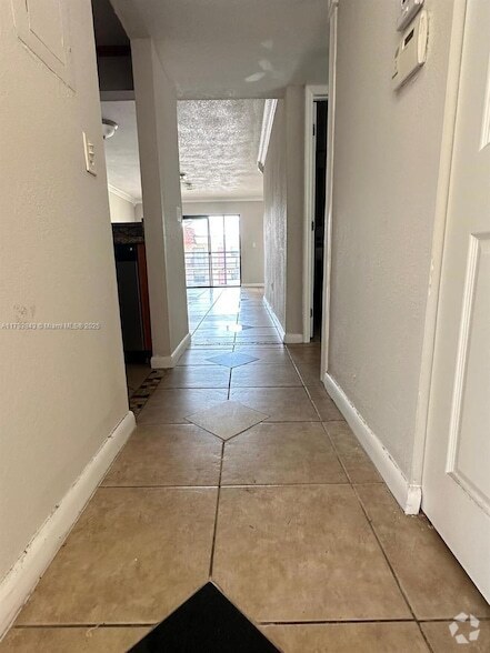 Building Photo - 851 NE 207th Terrace Unit 6202 Rental