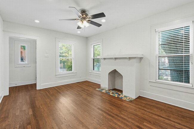 Photo - 804 Rutherford Pl