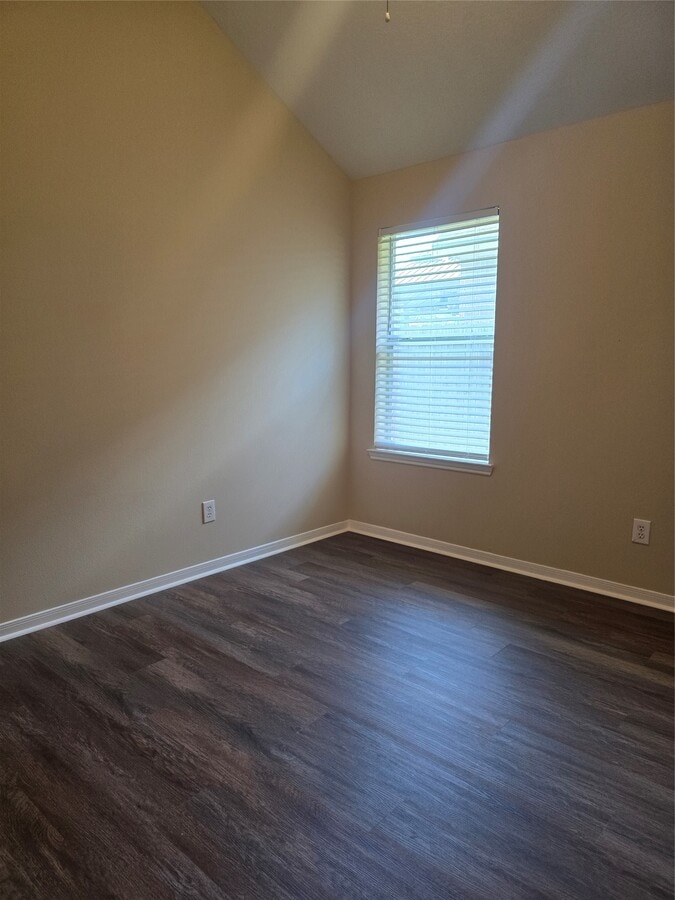 Photo - 2706 Courtyard Ln