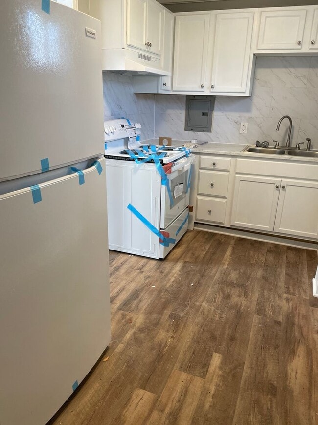 Photo - Newly Renovated One Bedroom