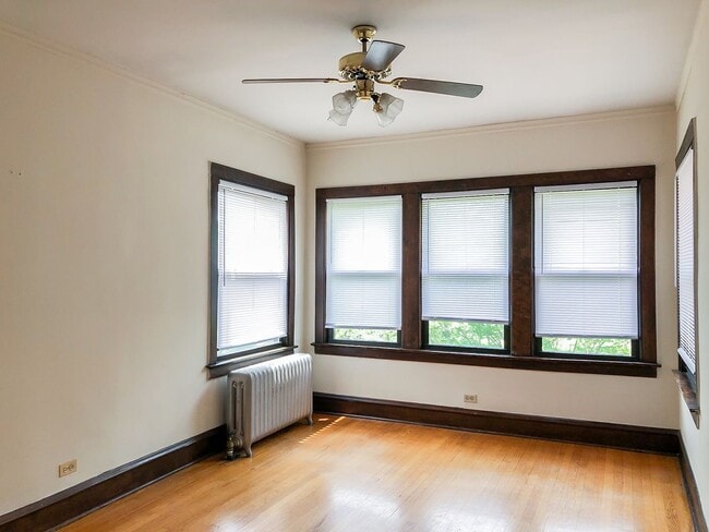 Photo - 3501 N Greenview Ave Unit 3