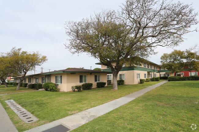 Photo - California Gardens