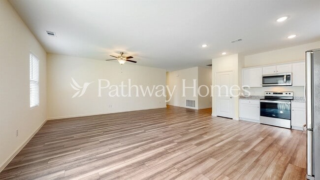 Photo - 1529 Ancer Wy