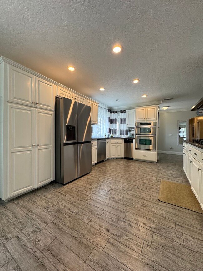 Photo - 13395 Spring Valley Pkwy