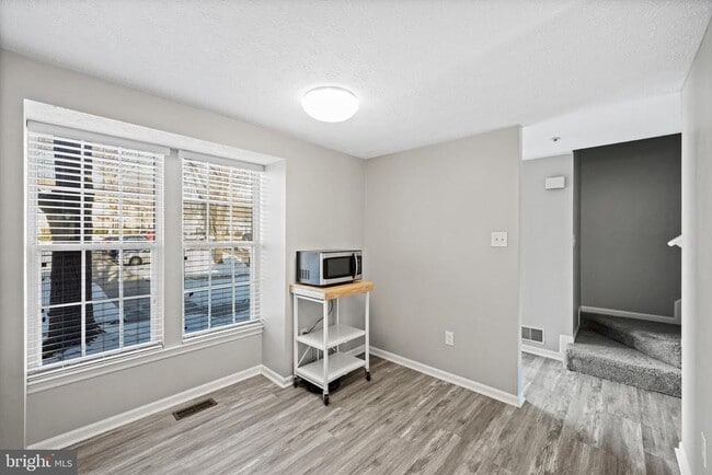 Photo - 6076 Laurel Wreath Way