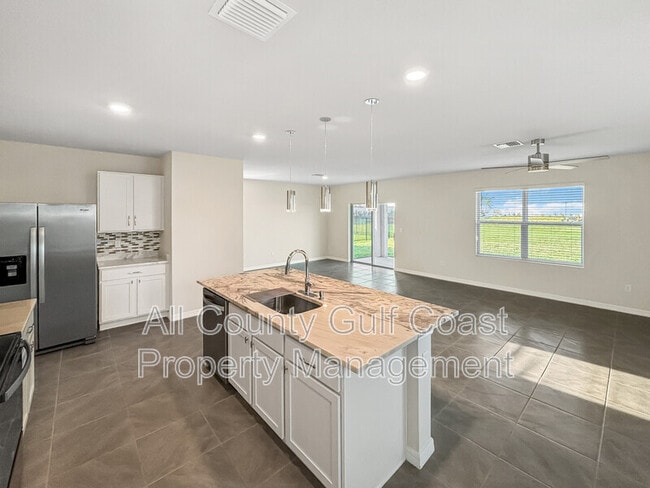 Photo - 3379 Hilltop Cir