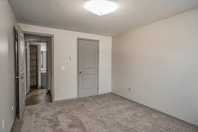 Photo - Phillippi Plaza