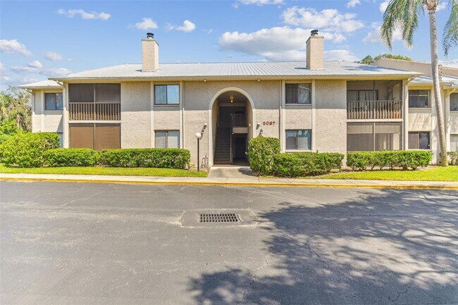 Building Photo - 2087 Hunters Glen Dr Unit 128