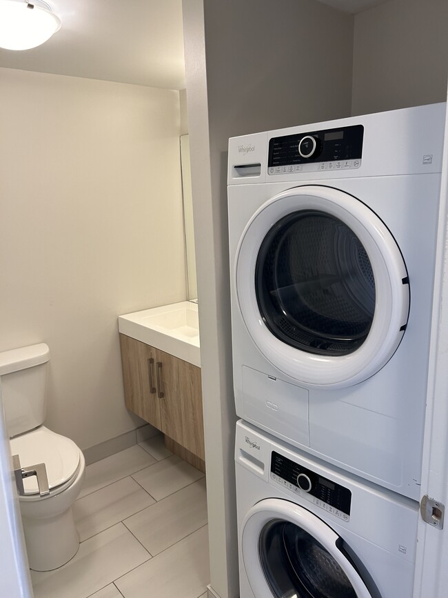 Photo - 5633-5633 Fenwick St Unit 1905