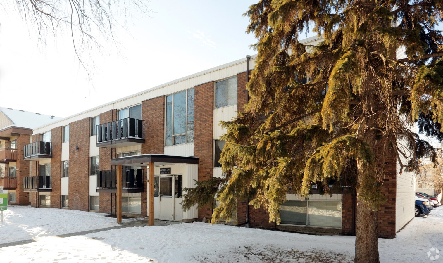 Madison Arms - Madison Arms