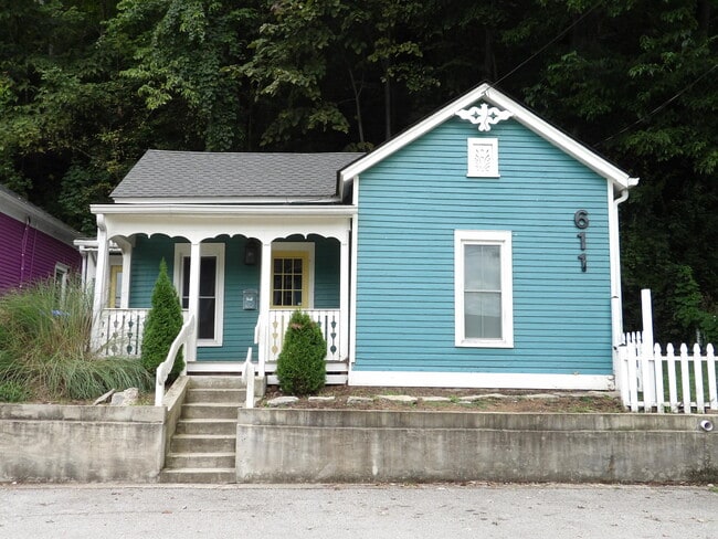 Building Photo - 611 Taylor Ave