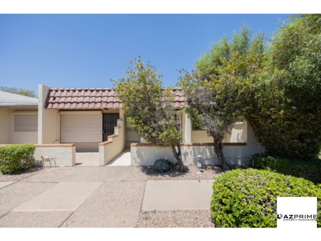 Building Photo - Experience Resort-style Living in This Stunning Mesa 1/1 End-unit Condo on the 9th Fairway at Arizon