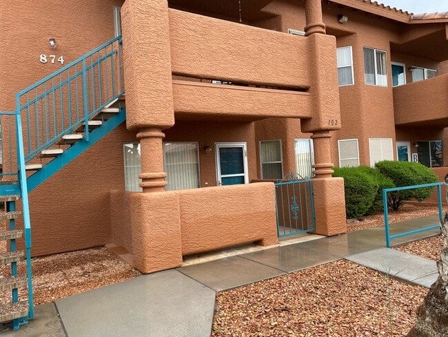 Building Photo - 874 Mesquite Springs Dr