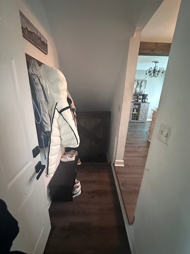 Photo - 213 E Douglas St