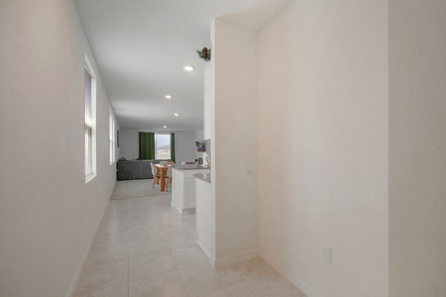 Photo - Newly Built 4/2 in Lake Deer Estates of Poinciana!