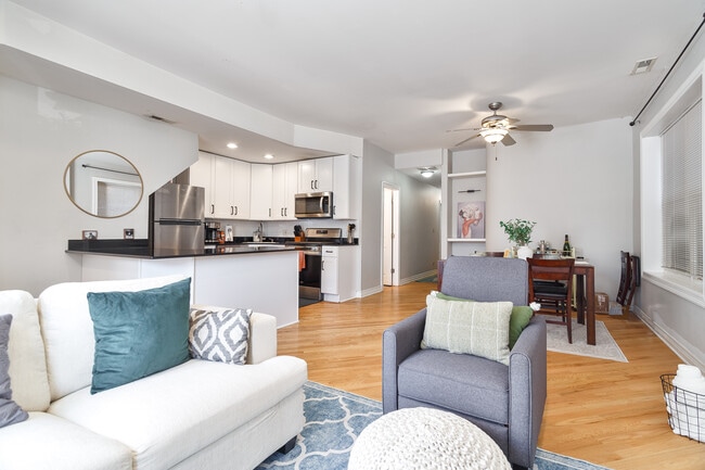 Photo - 3047 N Clybourn Ave Unit 1