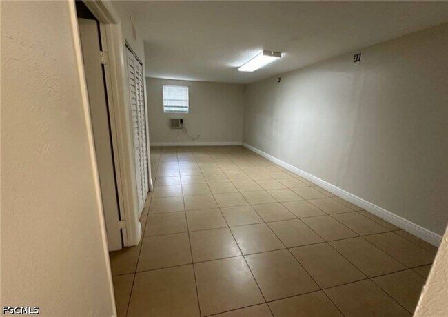 Building Photo - 2535 Parkway St