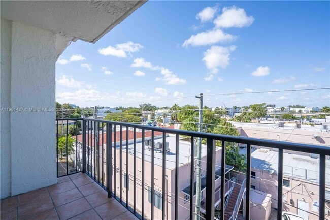Photo - 6960 Rue Vendome Unidad 503