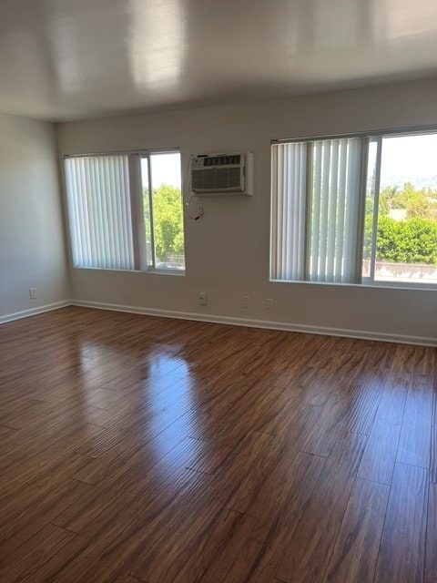 Photo - 20327 Saticoy St Unit 307