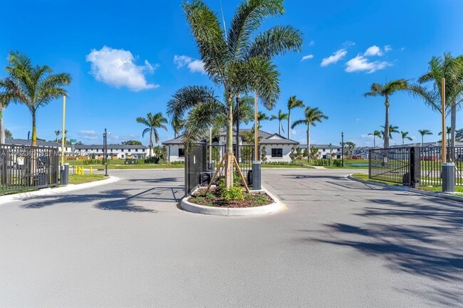 Photo - 3024 Green Palm Ct