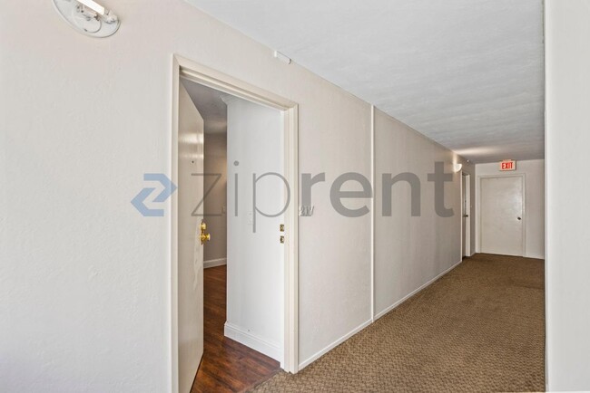 Photo - Unit 217 Unidad 217