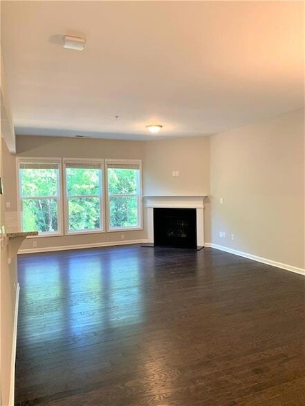 Photo - 1263 Elderwood Way