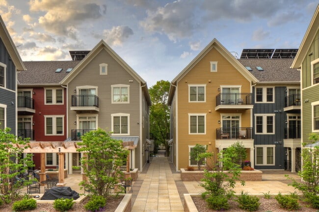 Building Photo - City Row Rental